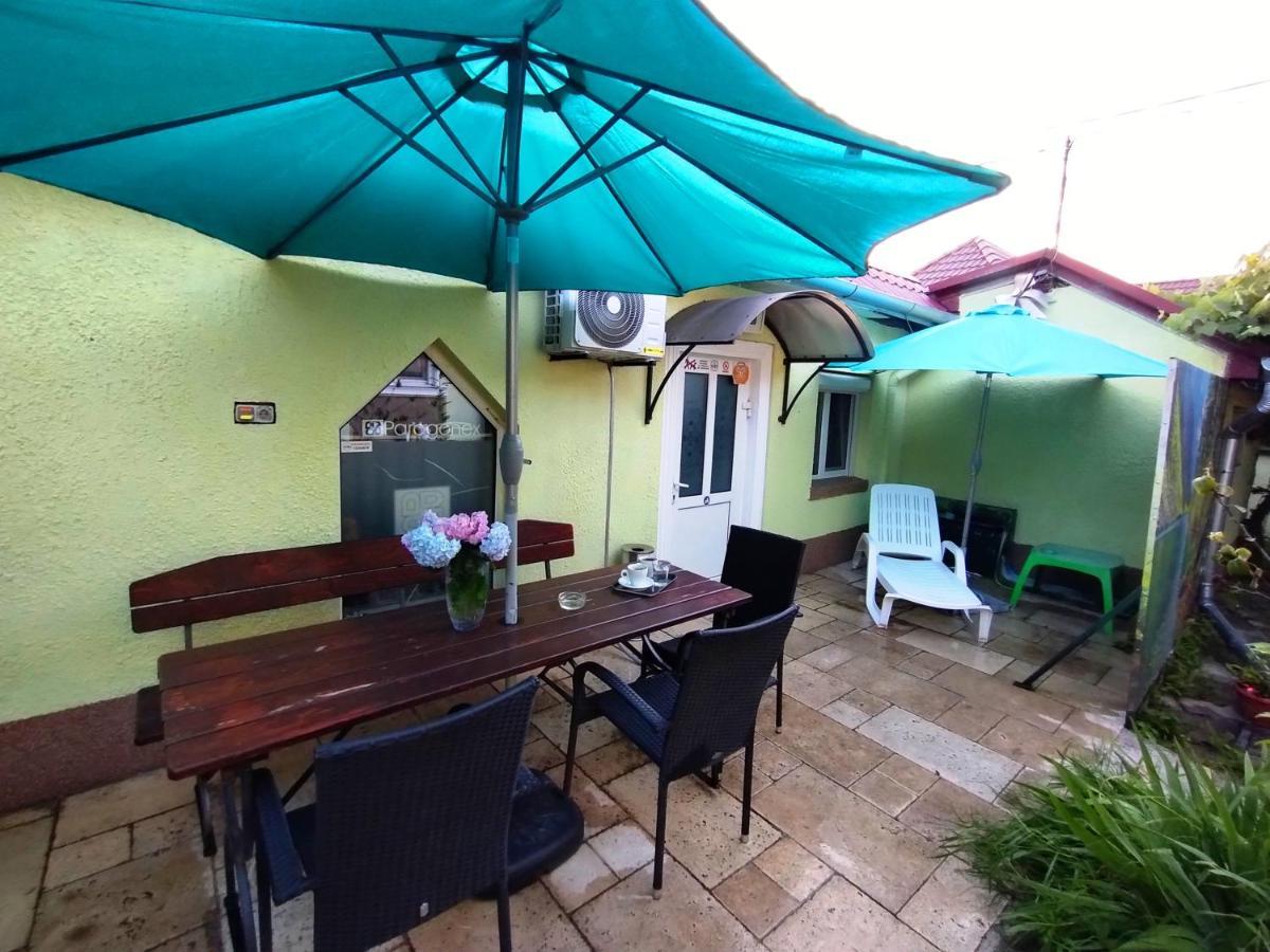 Hostel Pascalis Alesd Exterior photo