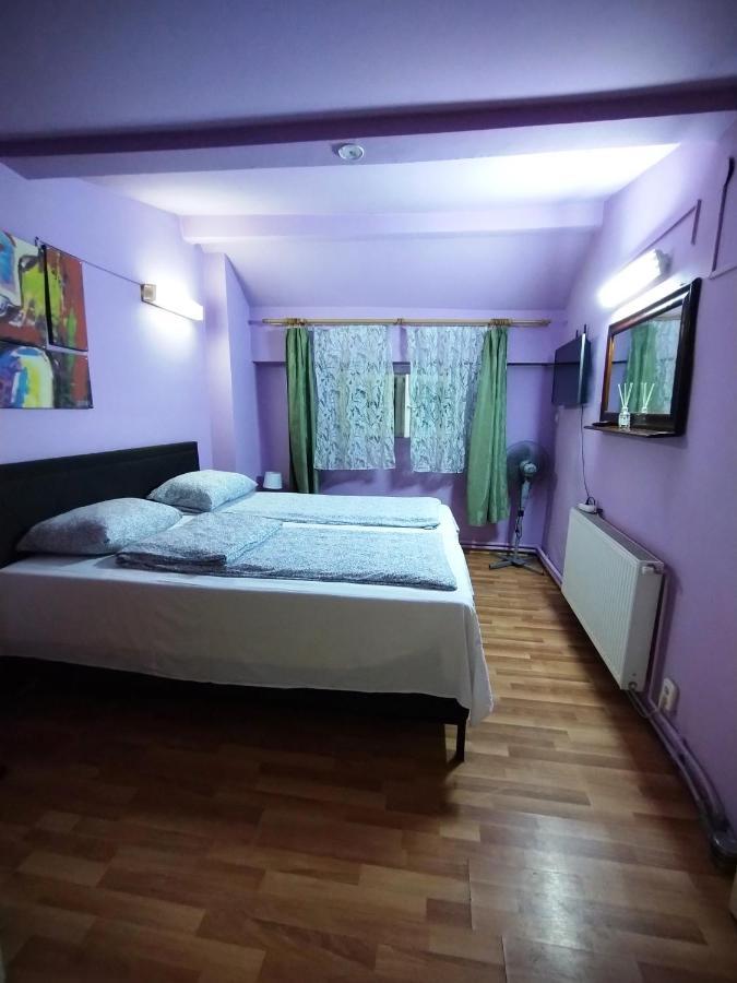Hostel Pascalis Alesd Exterior photo
