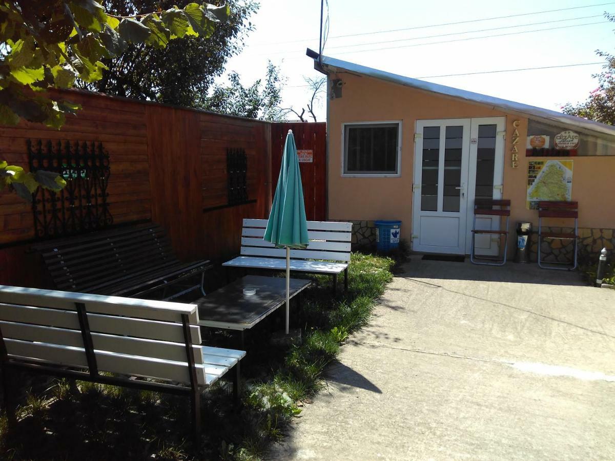 Hostel Pascalis Alesd Exterior photo
