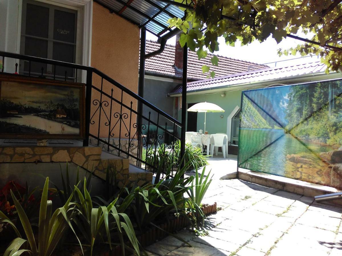 Hostel Pascalis Alesd Exterior photo